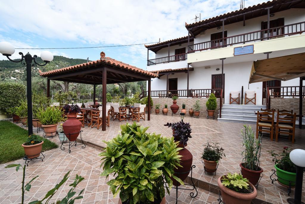 Studios Filippos Skopelos Town Ngoại thất bức ảnh