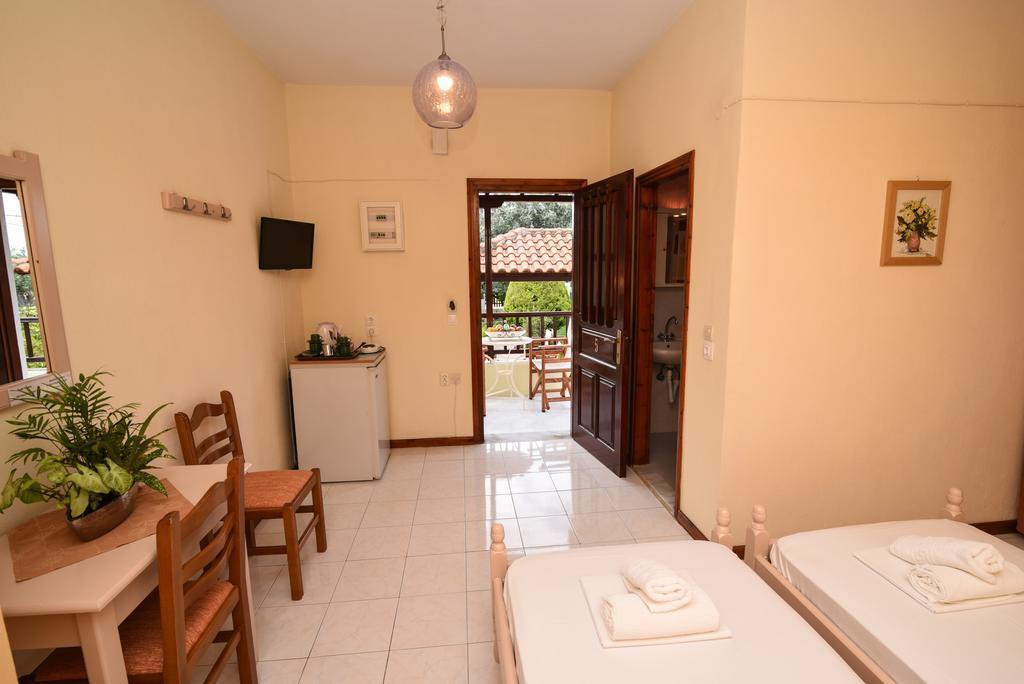 Studios Filippos Skopelos Town Phòng bức ảnh