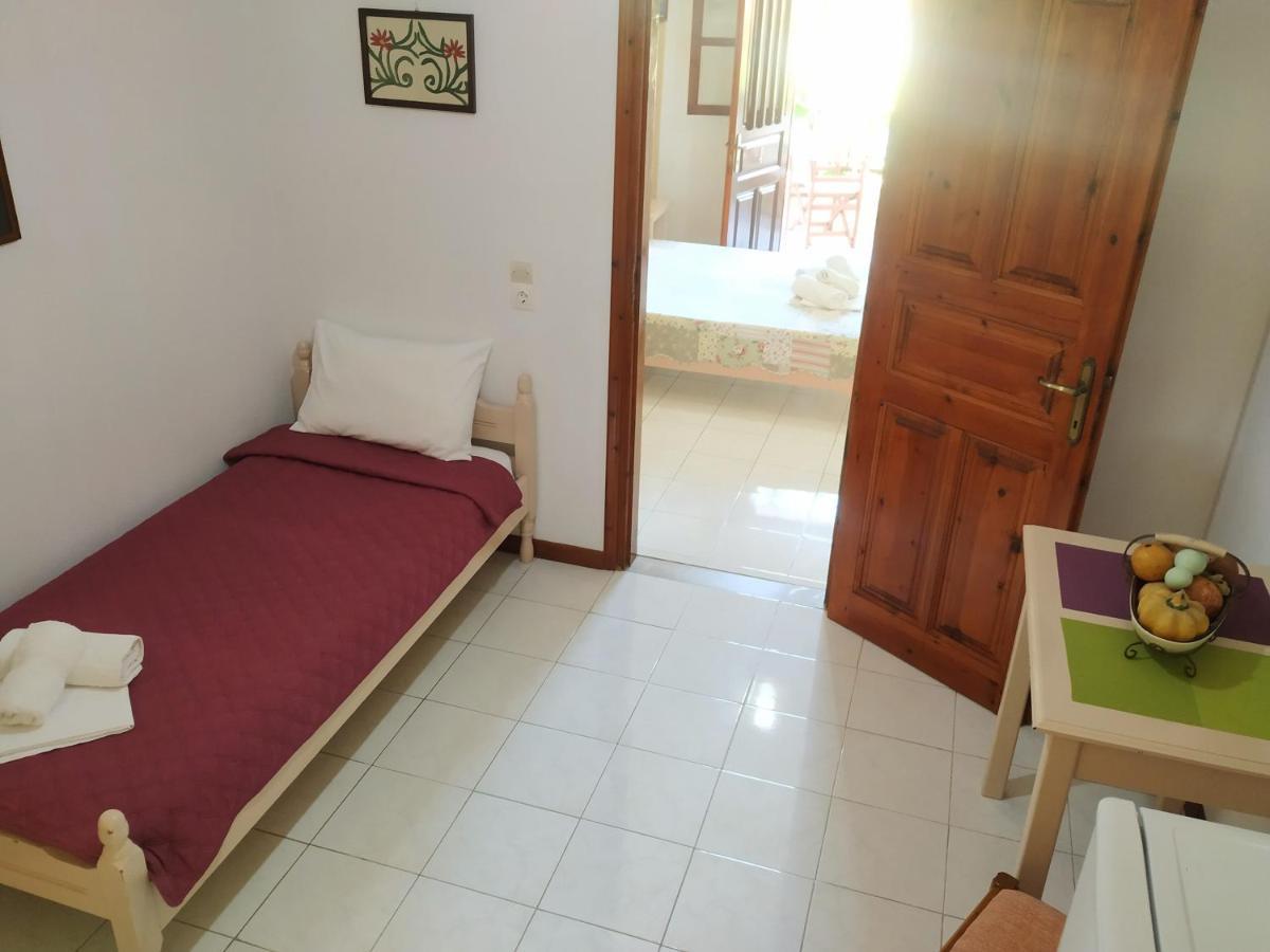 Studios Filippos Skopelos Town Ngoại thất bức ảnh