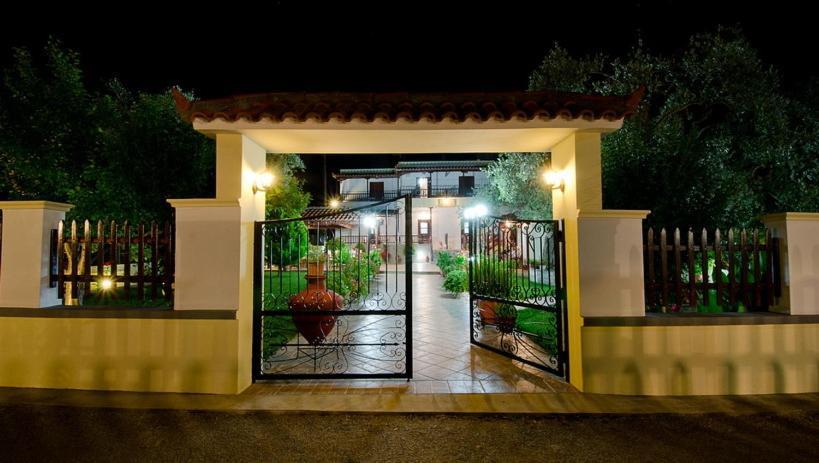 Studios Filippos Skopelos Town Ngoại thất bức ảnh