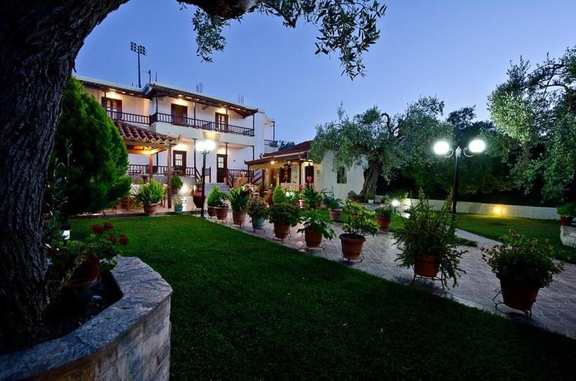 Studios Filippos Skopelos Town Ngoại thất bức ảnh