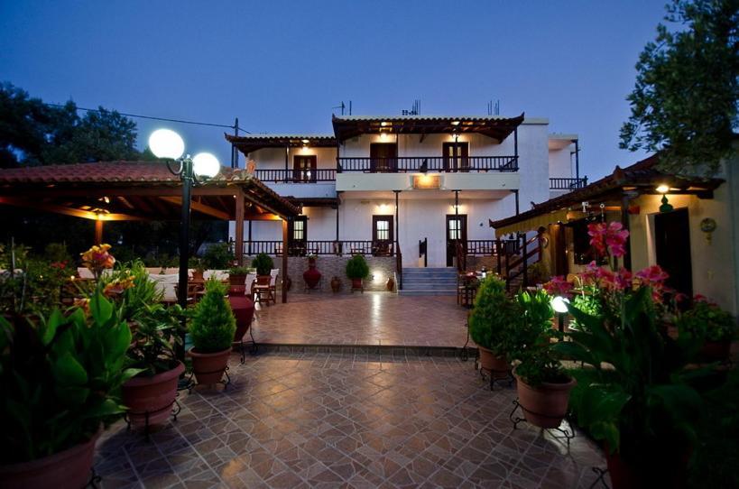 Studios Filippos Skopelos Town Ngoại thất bức ảnh