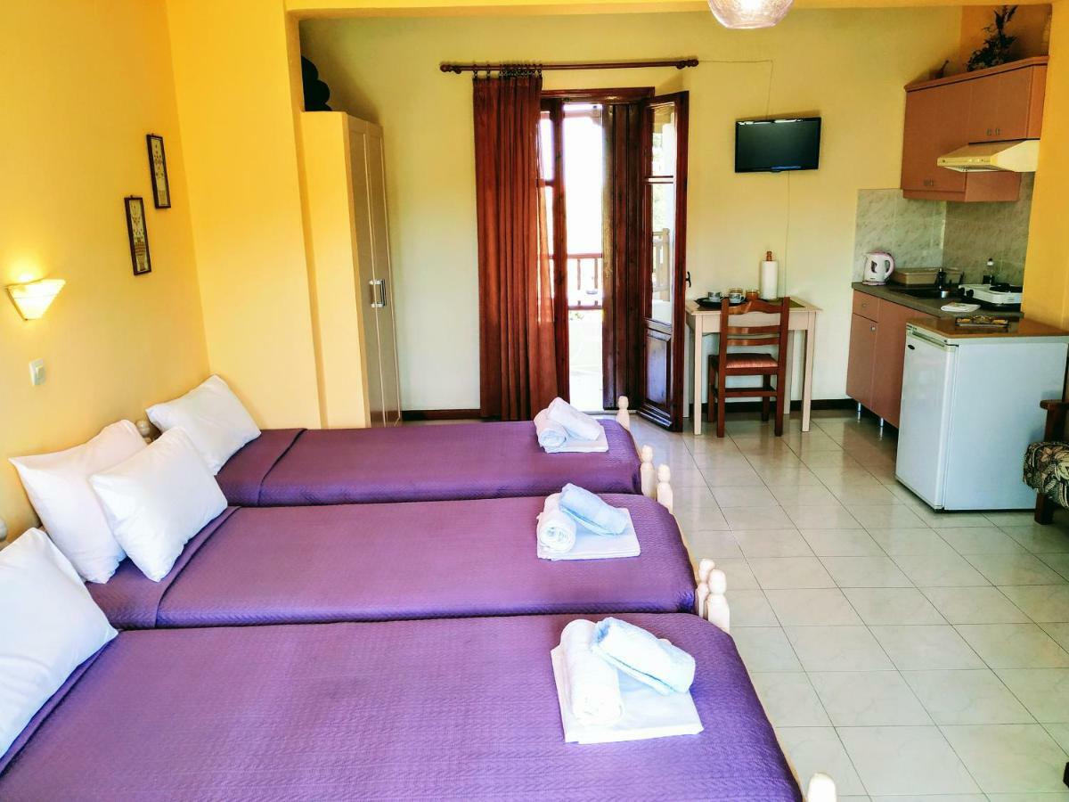 Studios Filippos Skopelos Town Ngoại thất bức ảnh
