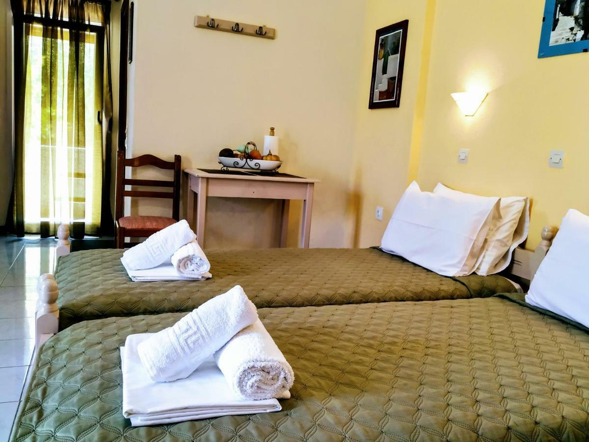 Studios Filippos Skopelos Town Ngoại thất bức ảnh